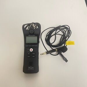 ZOOM H1N recorder w/ pop voice lapel mic